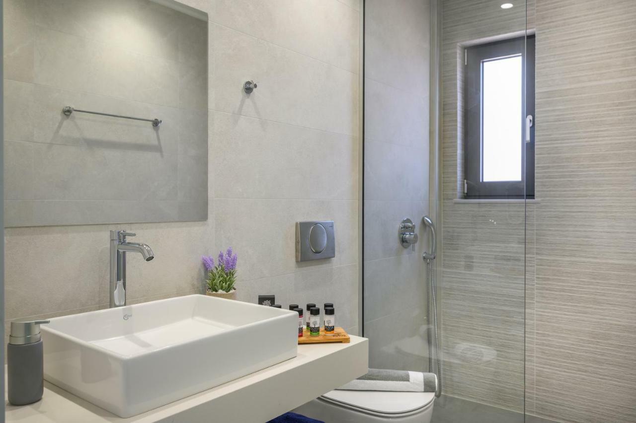 Athina Suites Luxury Suites Near The Sea Platanias Platanés المظهر الخارجي الصورة