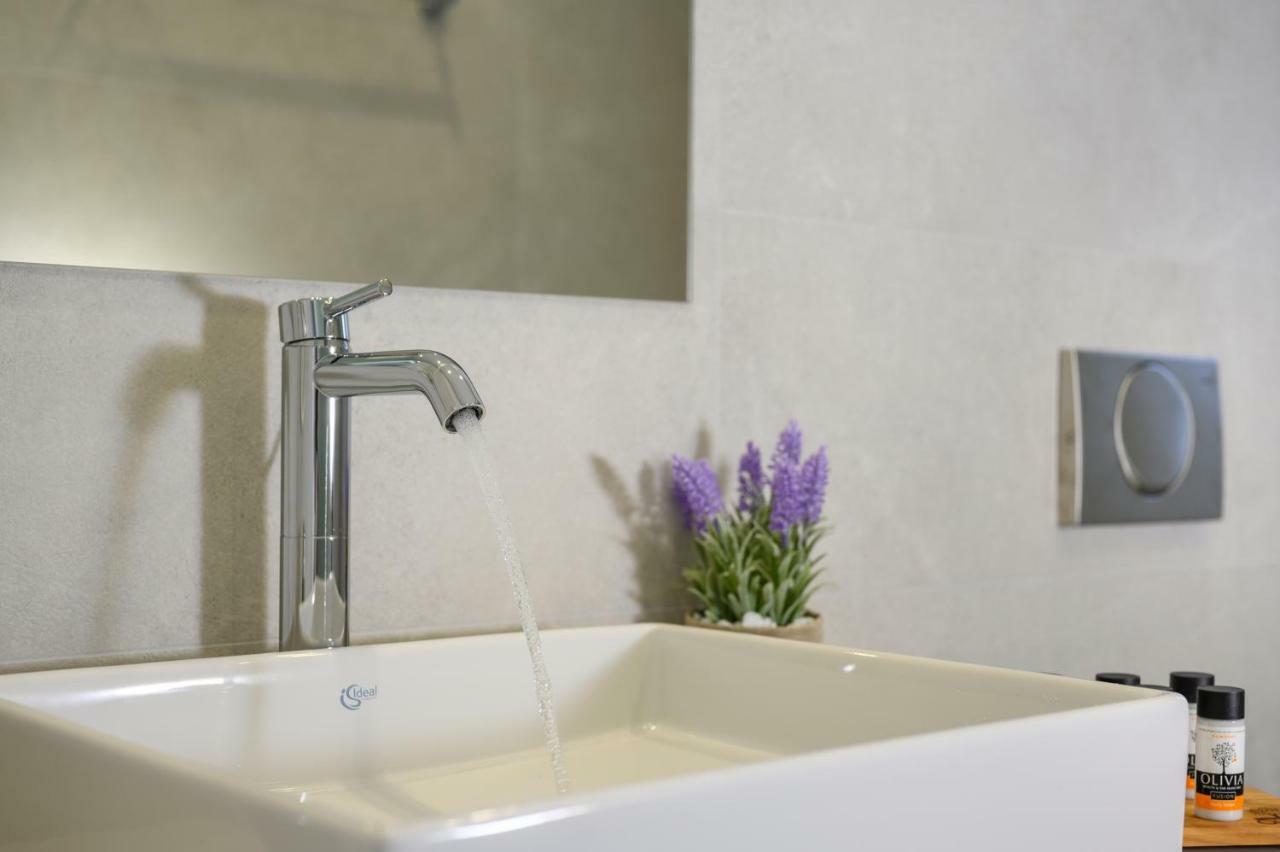 Athina Suites Luxury Suites Near The Sea Platanias Platanés المظهر الخارجي الصورة